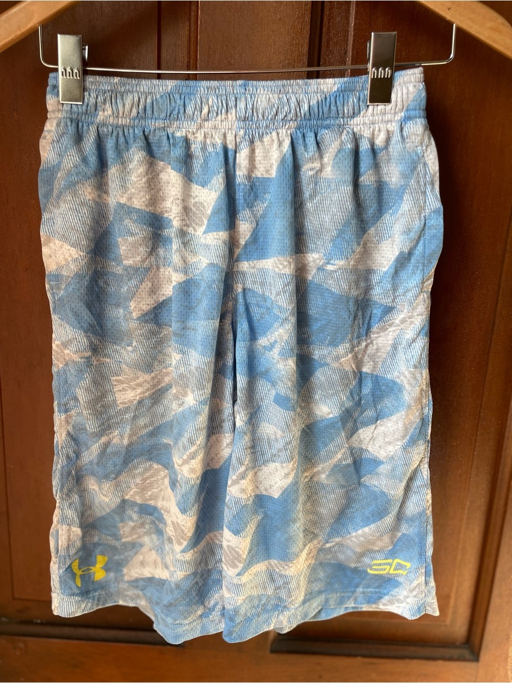 Under Armour boys youth large blue / white longer length athletic shorts